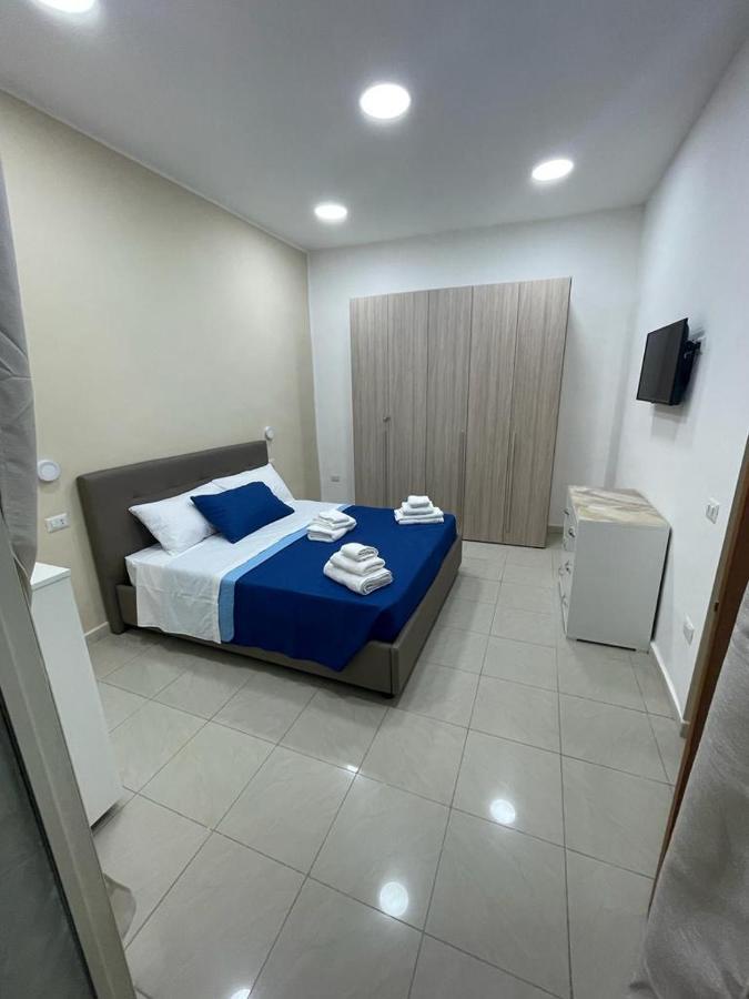 Donna Carme' Apartment Napoli Bagian luar foto
