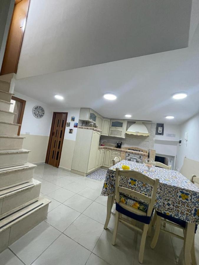 Donna Carme' Apartment Napoli Bagian luar foto