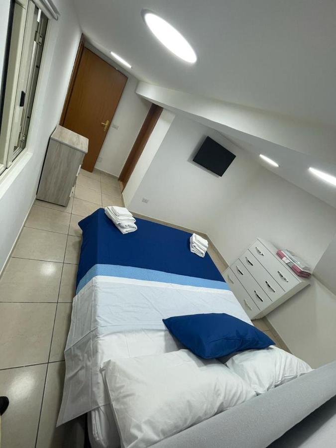 Donna Carme' Apartment Napoli Bagian luar foto