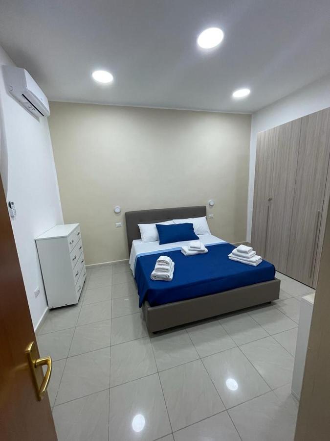 Donna Carme' Apartment Napoli Bagian luar foto